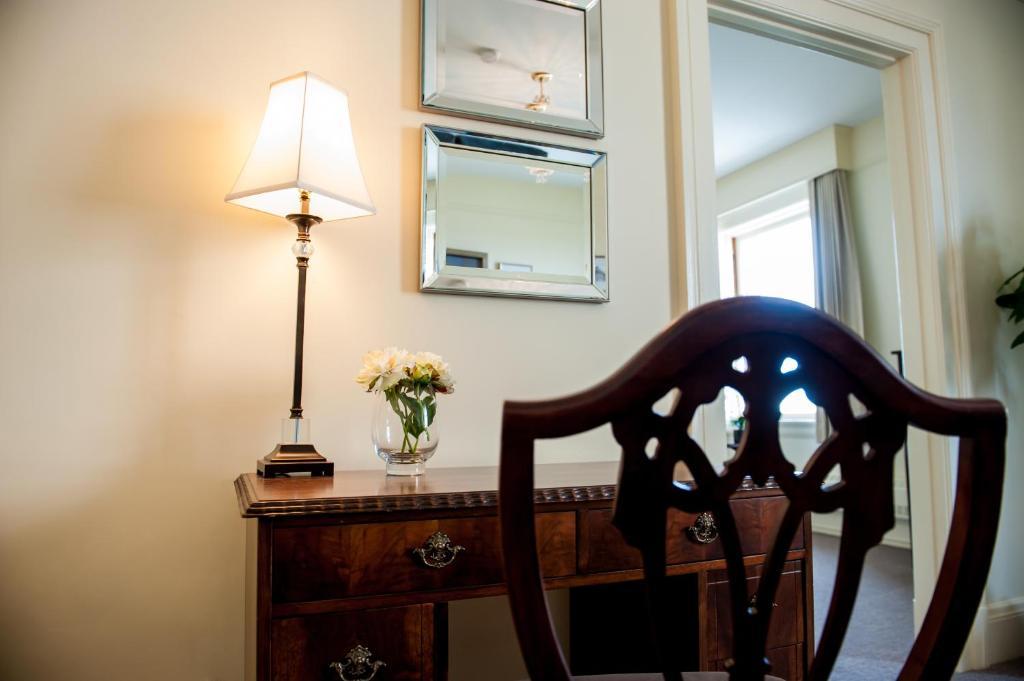 The At The Union Club Of British Columbia 4*