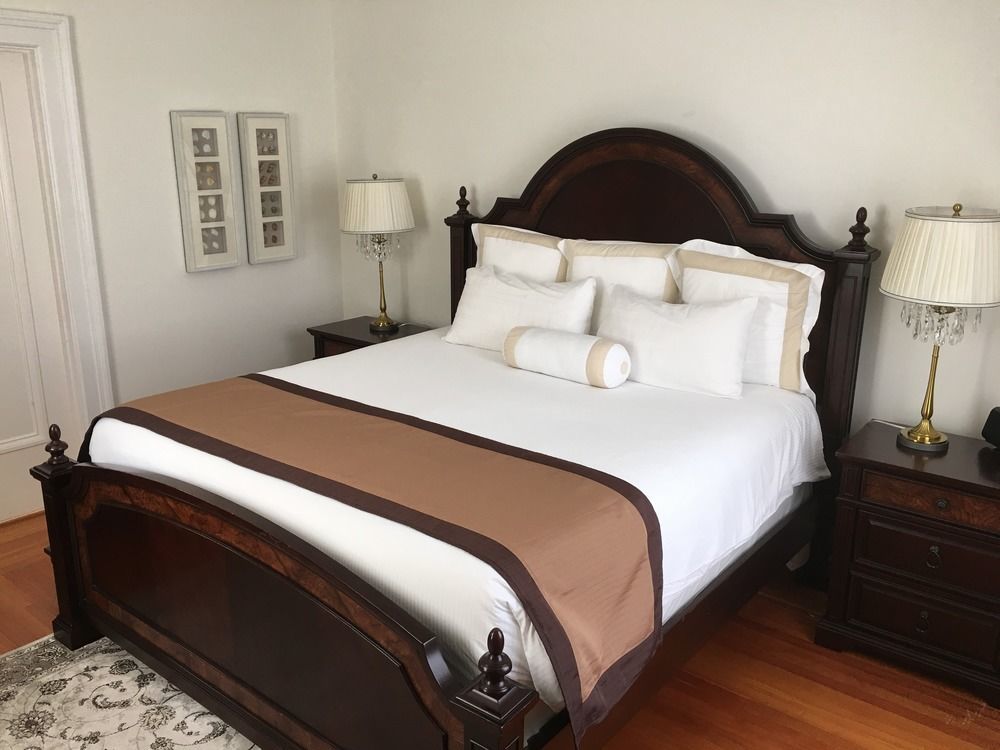 The At The Union Club Of British Columbia 4* Victoria